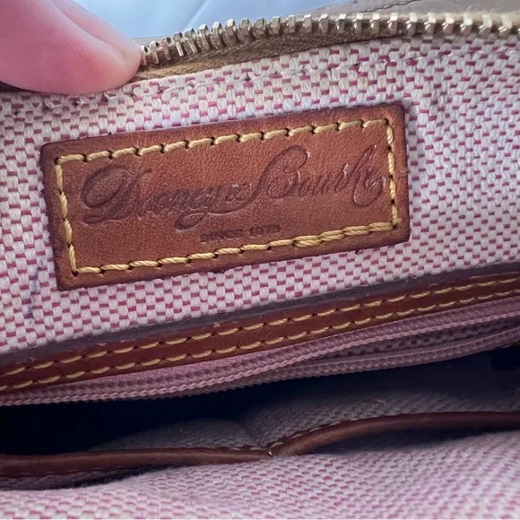 Dooney & Bourke Vintage Black Brown Pebble Leather Hobo Shoulder Bag - Picture 8 of 10